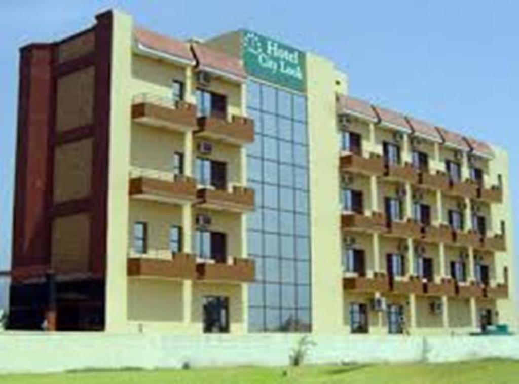 Hotel City Look Baddi Екстер'єр фото